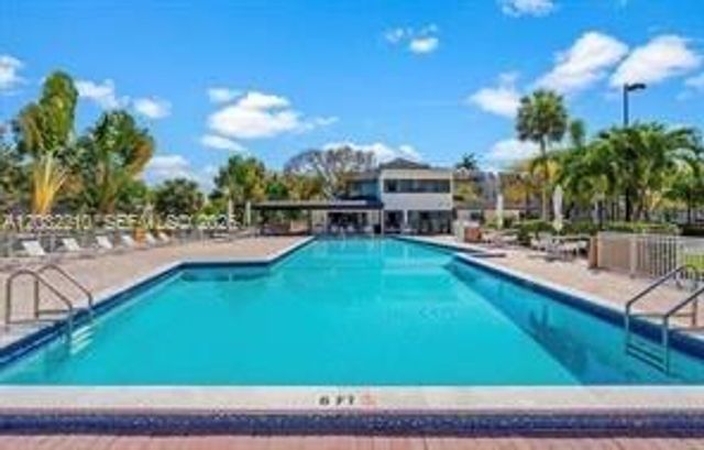 7775 SW 86th St F1-105, Miami, FL 33143