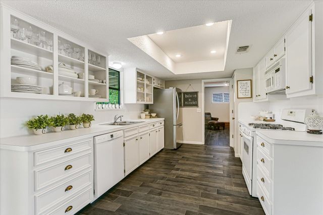 4110 Bluffridge DR, Austin, TX 78759