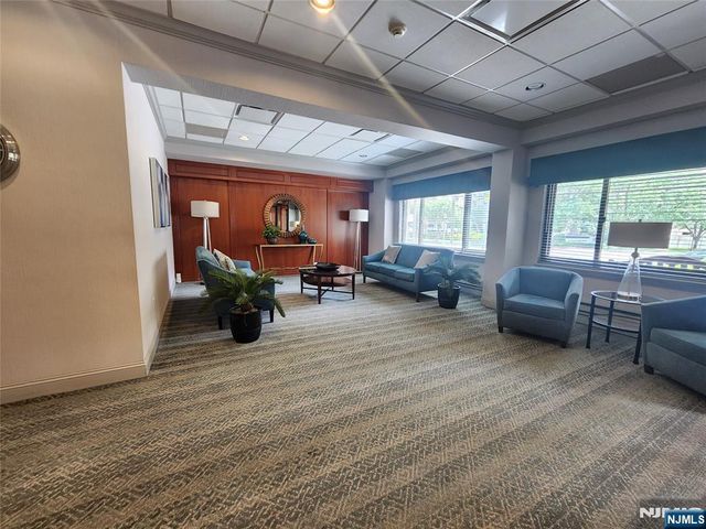 307 Prospect Avenue 4D, Hackensack, NJ 07601