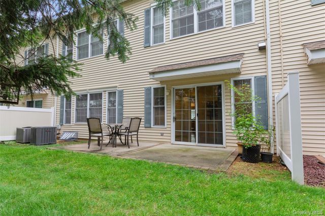 115 Autumn Drive, Plainview, NY 11803