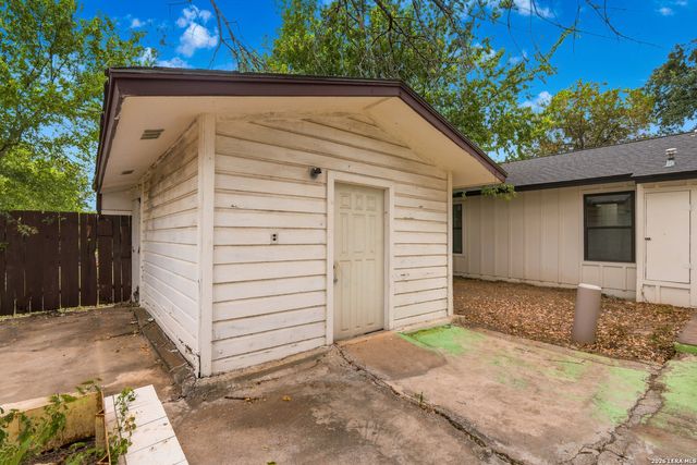 1223 W Mally Blvd, San Antonio, TX 78224