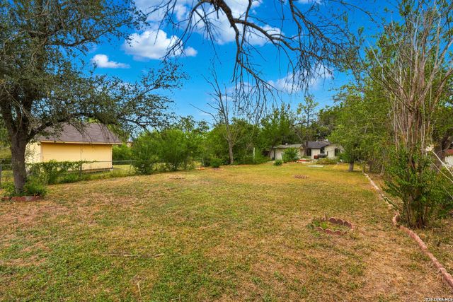 1223 W Mally Blvd, San Antonio, TX 78224