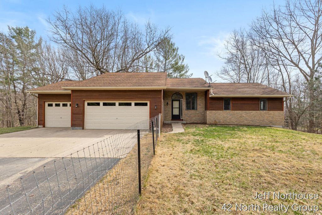 2259 136th Avenue, Dorr, MI 49323