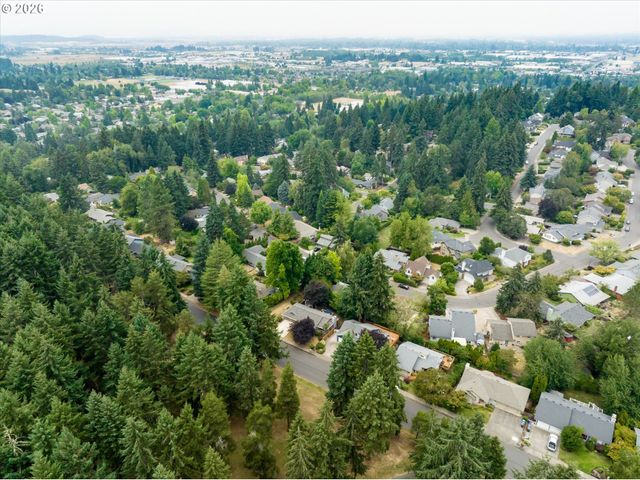 3377 W 25TH Ave, Eugene, OR 97405