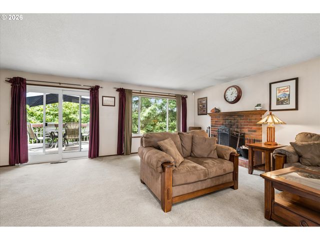 3377 W 25TH Ave, Eugene, OR 97405
