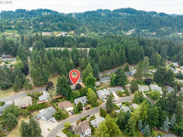 3377 W 25TH Ave, Eugene, OR 97405