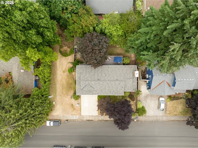 3377 W 25TH Ave, Eugene, OR 97405