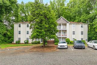 2328 W Vandalia Road M, Greensboro, NC 27407