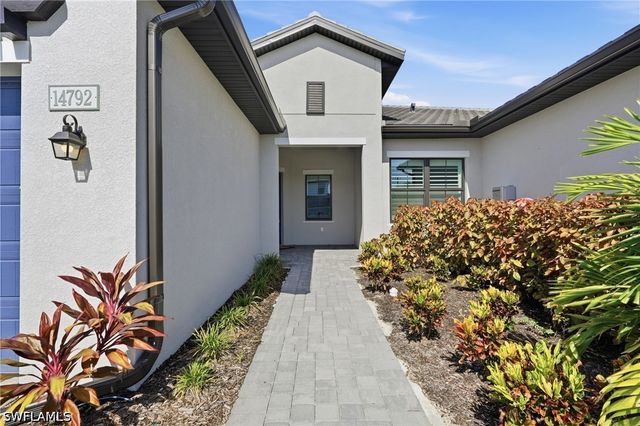 14792 Kingfisher LOOP, Naples, FL 34120