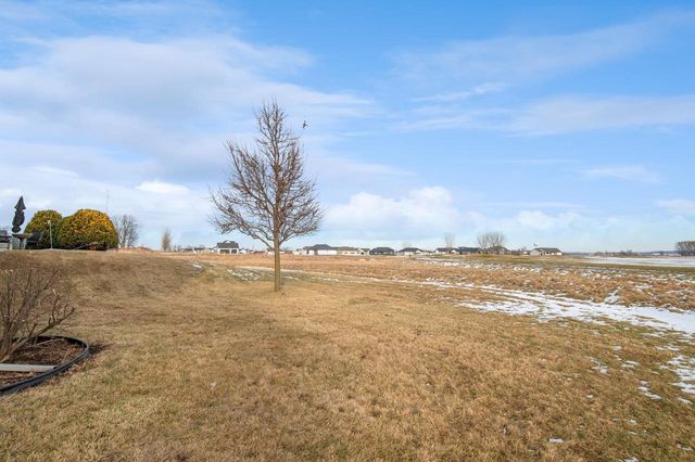 581 ROYAL ST PATS DRIVE, Wrightstown, WI 54180