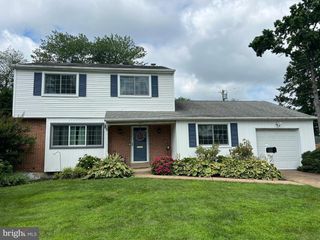 3904 BROOKFIELD LN, Wilmington, DE 19803
