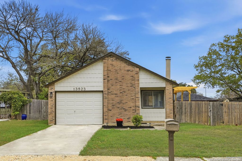 13823 Durwood, San Antonio, TX 78233