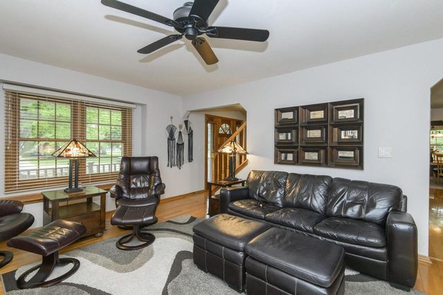 W160N10664 Fieldstone PASS, Germantown, WI 53022