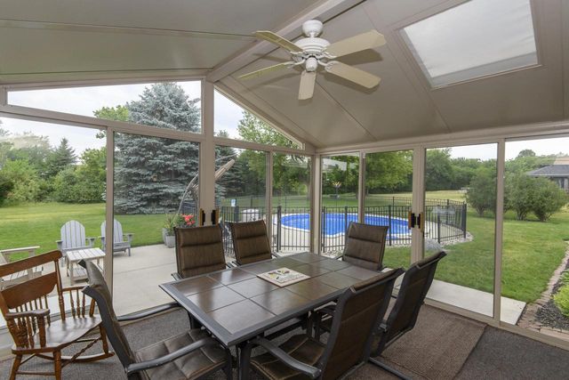 W160N10664 Fieldstone PASS, Germantown, WI 53022