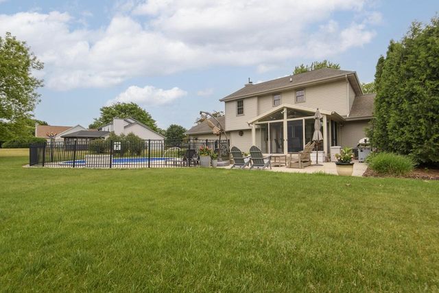 W160N10664 Fieldstone PASS, Germantown, WI 53022