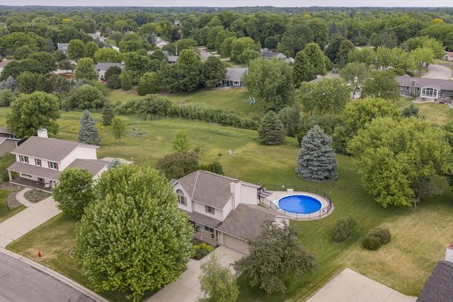 W160N10664 Fieldstone PASS, Germantown, WI 53022