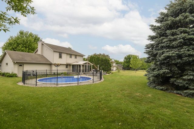 W160N10664 Fieldstone PASS, Germantown, WI 53022