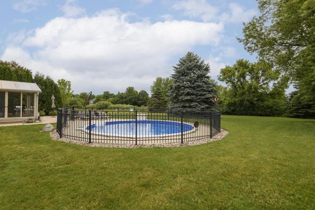 W160N10664 Fieldstone PASS, Germantown, WI 53022
