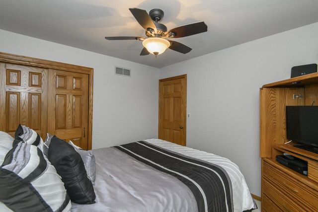 W160N10664 Fieldstone PASS, Germantown, WI 53022