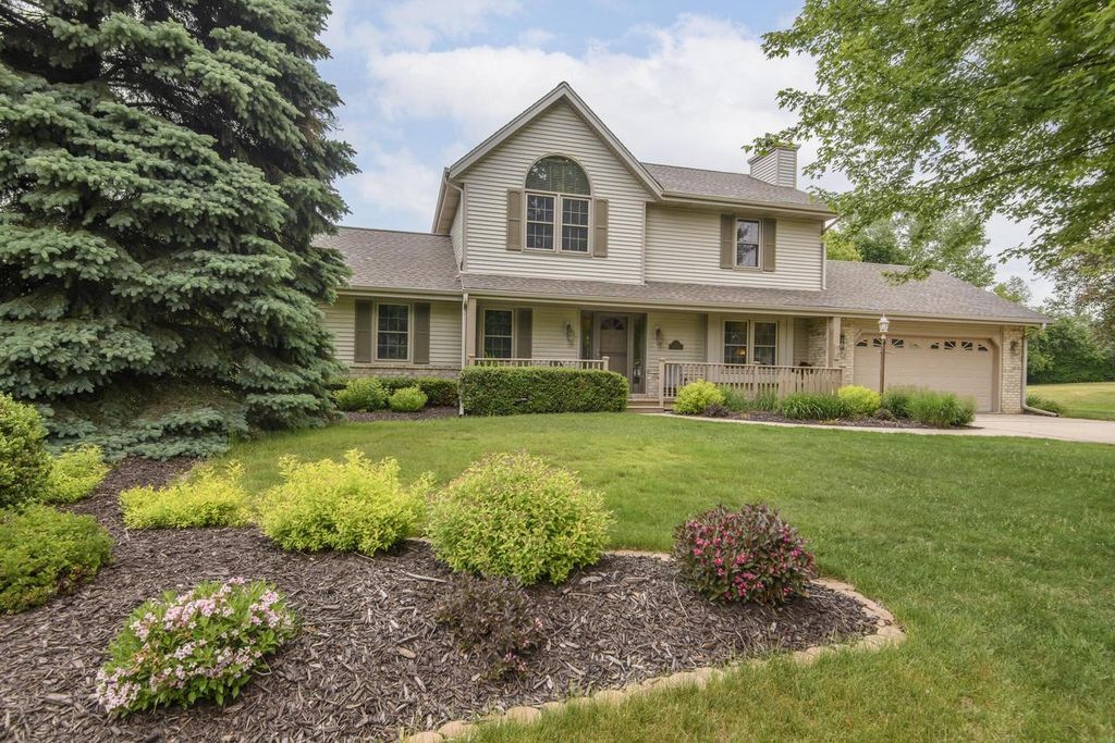 W160N10664 Fieldstone PASS, Germantown, WI 53022