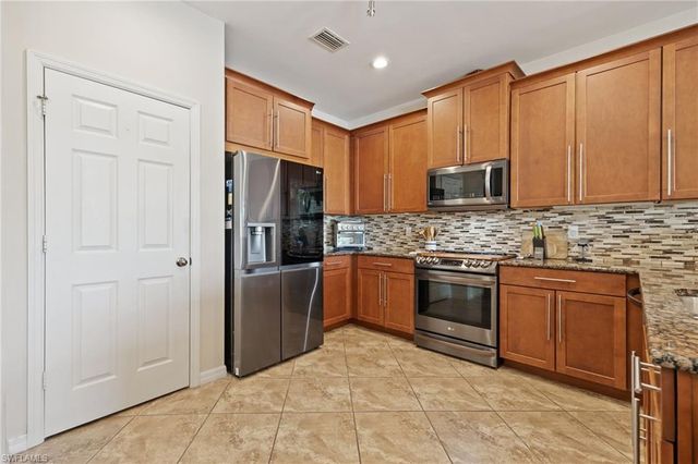 8648 Lake Front CT, Punta Gorda, FL 33950