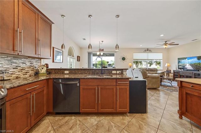 8648 Lake Front CT, Punta Gorda, FL 33950