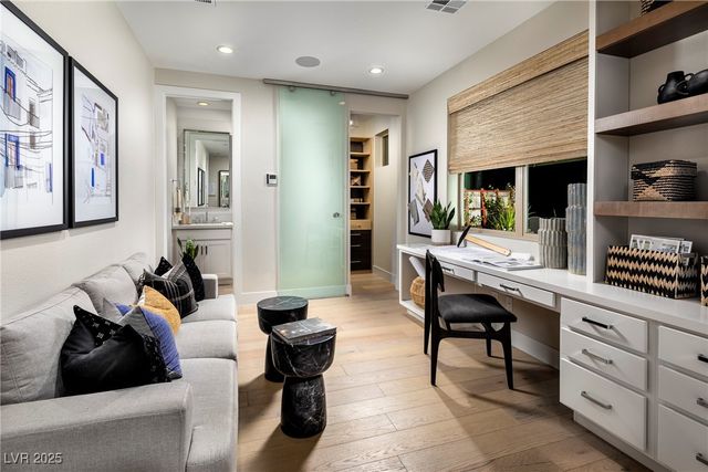 667 Fortis Creek Street, Las Vegas, NV 89138