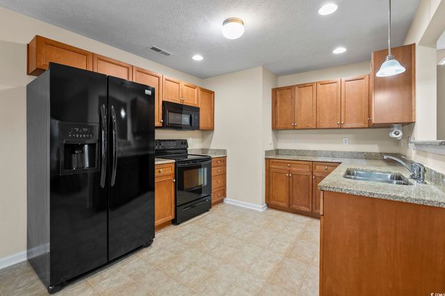 278 Four Leaf Ln., Murrells Inlet, SC 29576