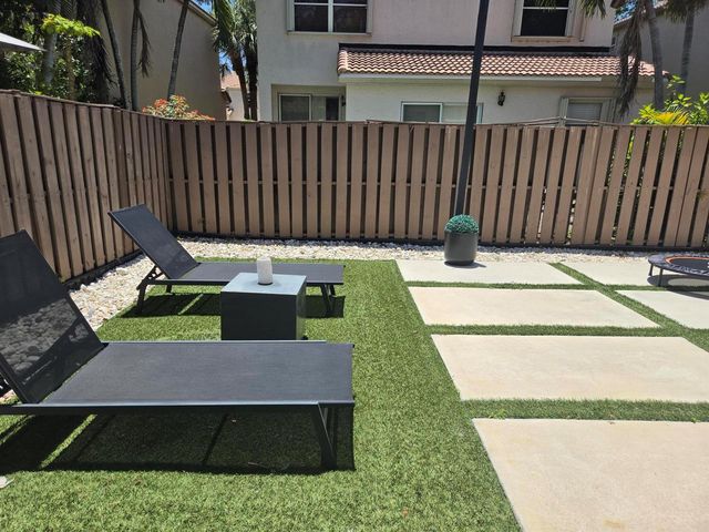 10900 NW 12th Drive, Plantation, FL 33322