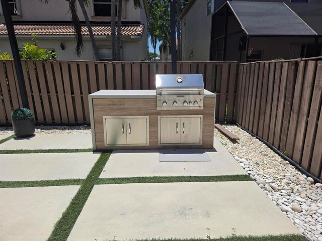 10900 NW 12th Drive, Plantation, FL 33322