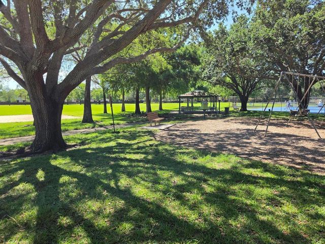 10900 NW 12th Drive, Plantation, FL 33322