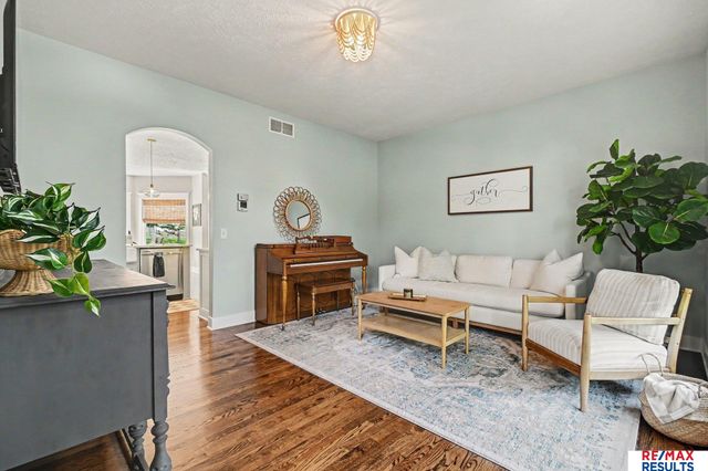 2108 S 181 Circle, Omaha, NE 68130