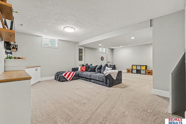 2108 S 181 Circle, Omaha, NE 68130