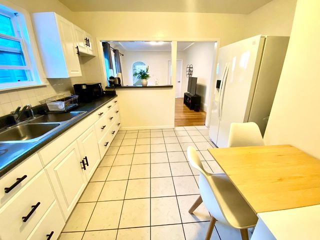 459 Flood Avenue, San Francisco, CA 94112