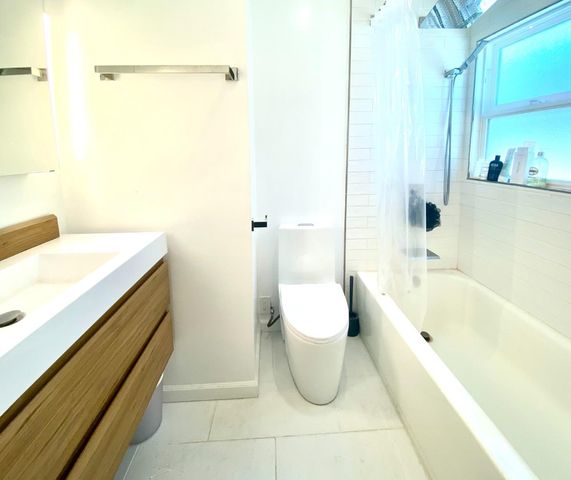 459 Flood Avenue, San Francisco, CA 94112