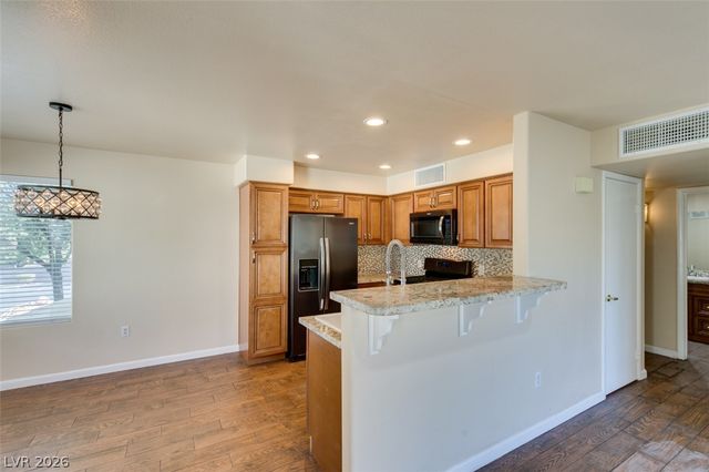 5710 East Tropicana Avenue 2046, Las Vegas, NV 89122