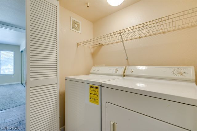 5710 East Tropicana Avenue 2046, Las Vegas, NV 89122