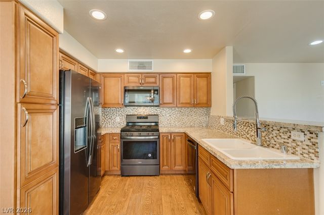5710 East Tropicana Avenue 2046, Las Vegas, NV 89122