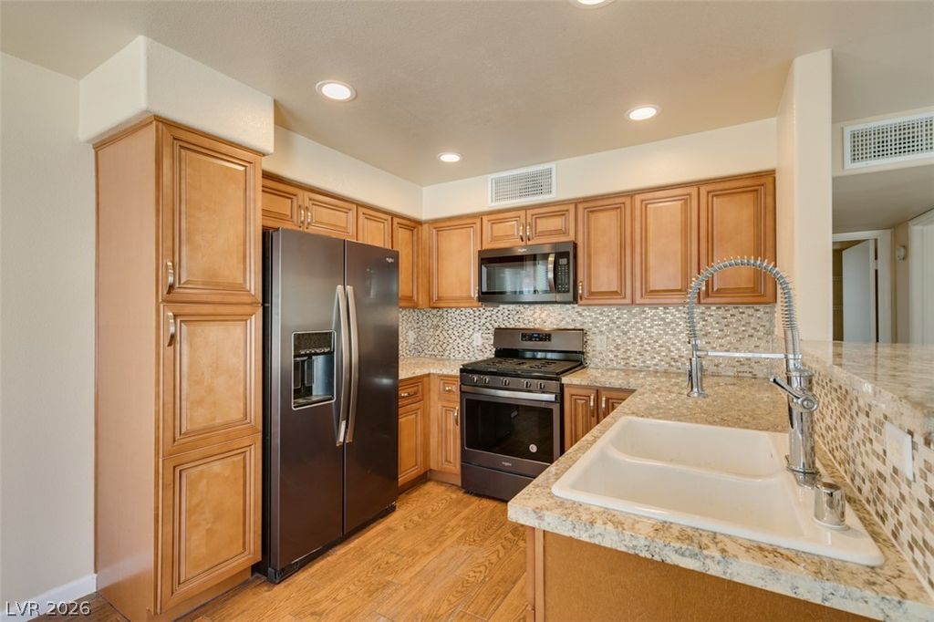 5710 East Tropicana Avenue 2046, Las Vegas, NV 89122