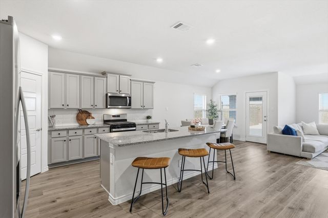 2933 Pinecrest Drive, Aubrey, TX 76227