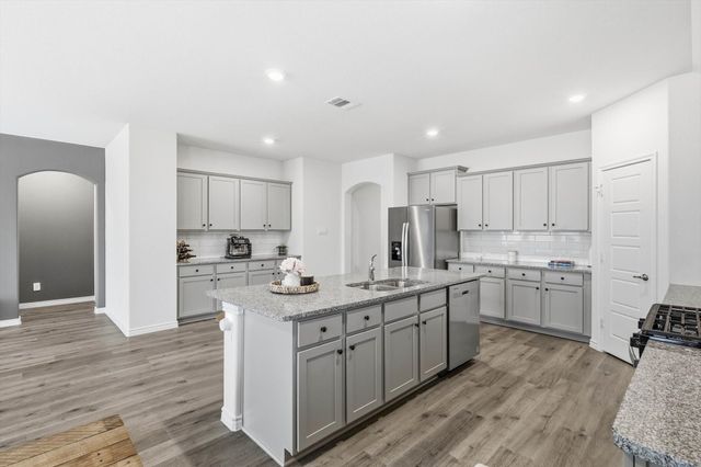 2933 Pinecrest Drive, Aubrey, TX 76227