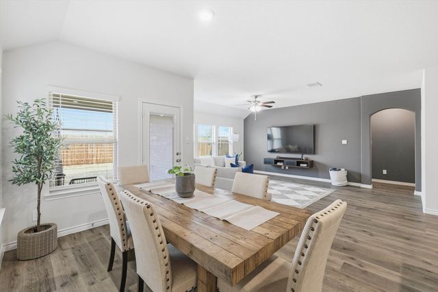 2933 Pinecrest Drive, Aubrey, TX 76227