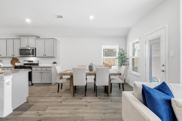 2933 Pinecrest Drive, Aubrey, TX 76227