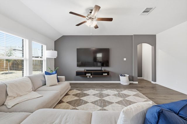 2933 Pinecrest Drive, Aubrey, TX 76227