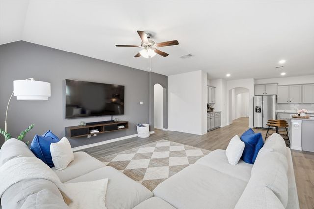 2933 Pinecrest Drive, Aubrey, TX 76227