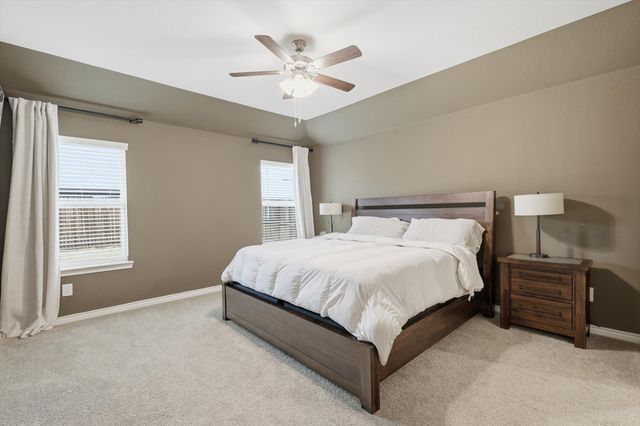 2933 Pinecrest Drive, Aubrey, TX 76227