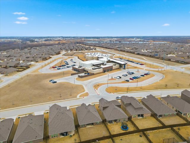 2933 Pinecrest Drive, Aubrey, TX 76227