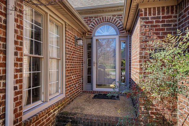 5716 Chadwick Ln, Brentwood, TN 37027