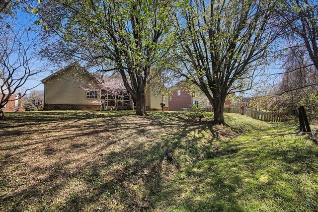 5716 Chadwick Ln, Brentwood, TN 37027