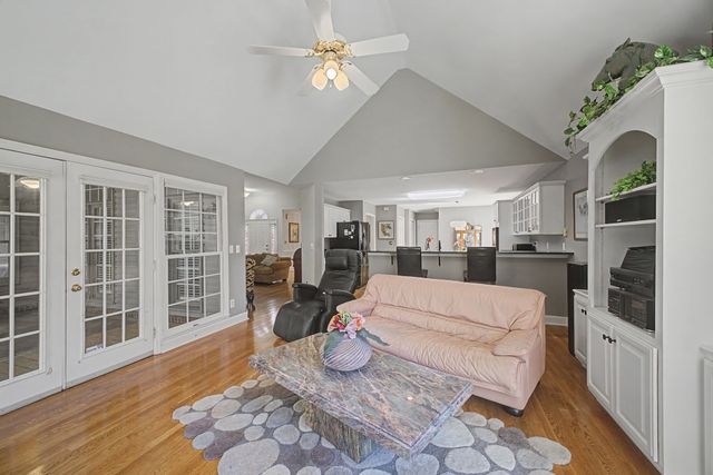 5716 Chadwick Ln, Brentwood, TN 37027